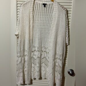 Torrid White Open-Knit Cardigan. Torrid Size 00/0. *Size M/L*